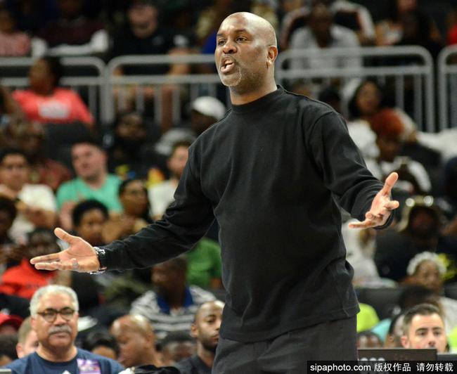 而她和阿加 而她和阿加