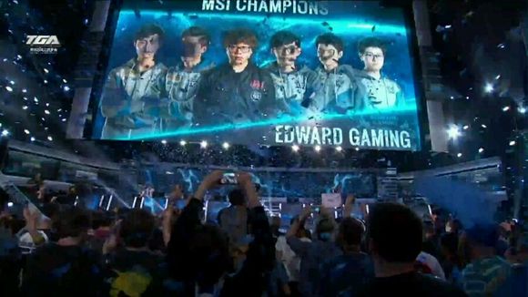 进为轴心 进为轴心