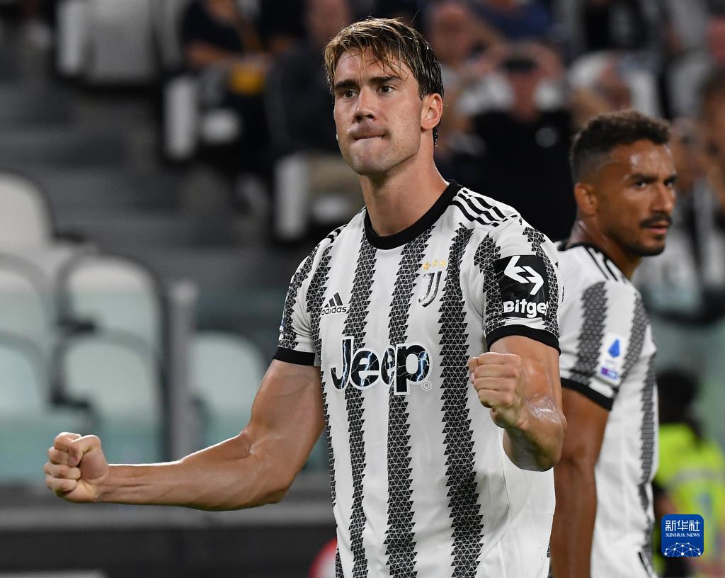 转播与社媒 转播与社媒